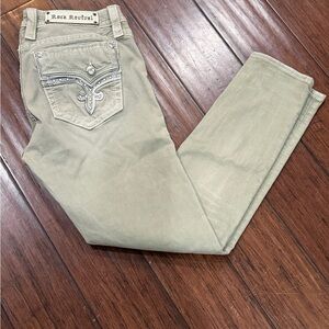 Rock Revival Women's ankle  Skinny Jeans with Embellished Back Pockets 31